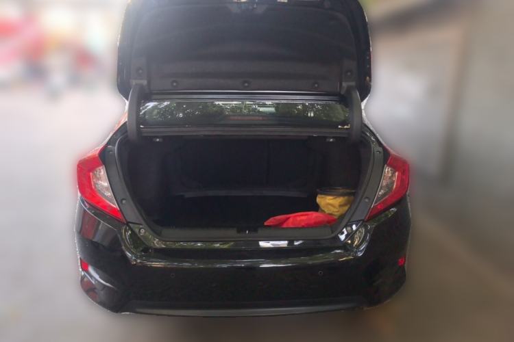 Used Honda Civic 2016 220TURBO CVT Luxury Edition Trunk