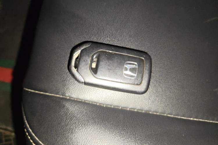 Used Honda Civic 2016 220TURBO CVT Luxury Edition Vehicle Key