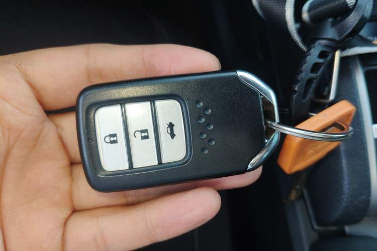 Used Honda Civic 2016 220TURBO Manual Luxury Edition Vehicle Key