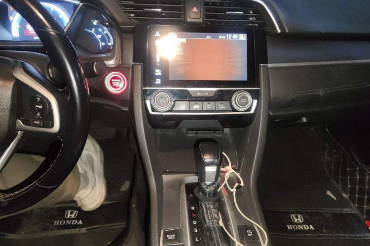 Used Honda Civic 2016 220TURBO CVT Prestige Edition Audio And AC Panel