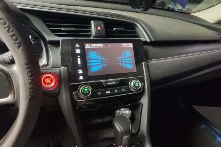 Used Honda Civic 2016 220TURBO CVT Luxury Edition Audio And AC Panel