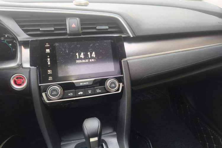 Used Honda Civic 2016 220TURBO CVT Luxury Edition Audio And AC Panel