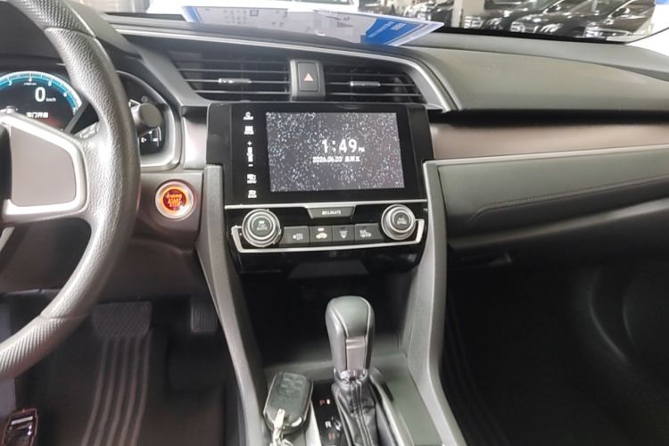 Used Honda Civic 2016 220TURBO CVT Luxury Edition Audio And AC Panel