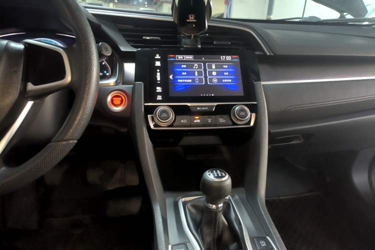 Used Honda Civic 2016 220TURBO Manual Luxury Edition Audio And AC Panel