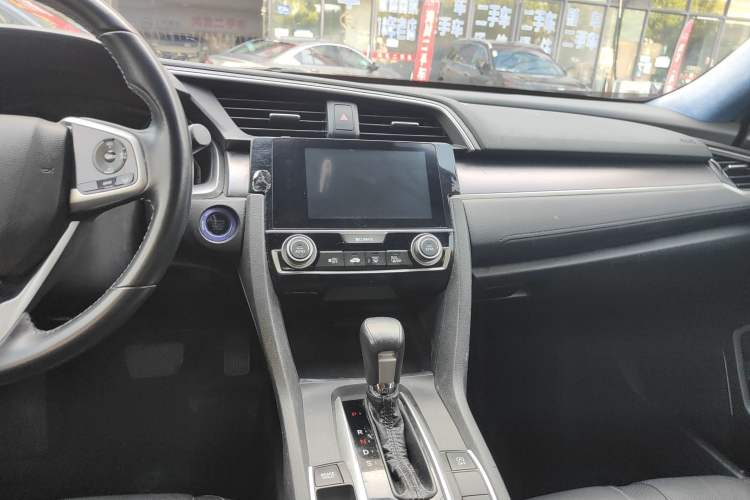 Used Honda Civic 2016 220TURBO CVT Prestige Edition Audio And AC Panel