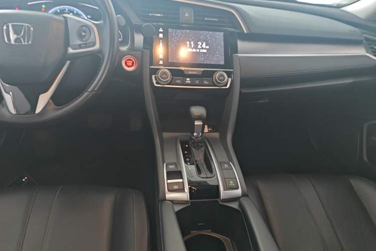 Used Honda Civic 2016 220TURBO CVT Prestige Edition Audio And AC Panel