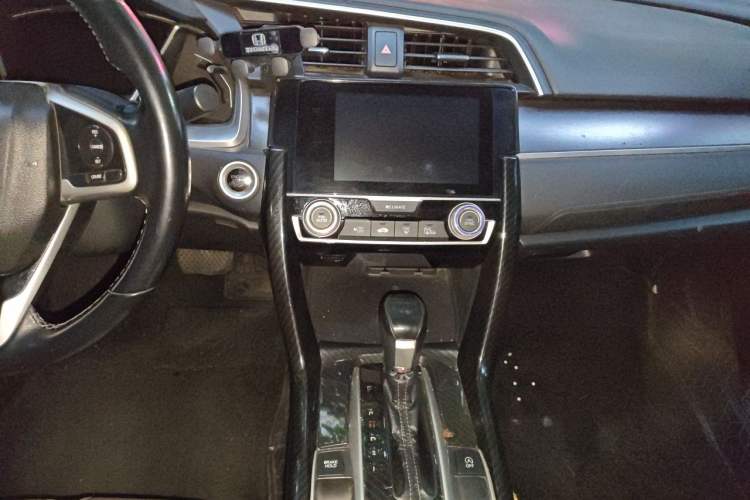 Used Honda Civic 2016 220TURBO CVT Prestige Edition Audio And AC Panel