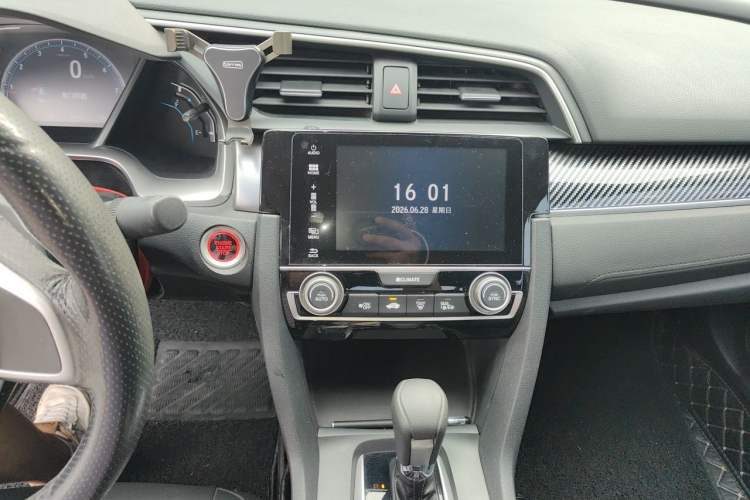 Used Honda Civic 2016 220TURBO CVT Luxury Edition Audio And AC Panel
