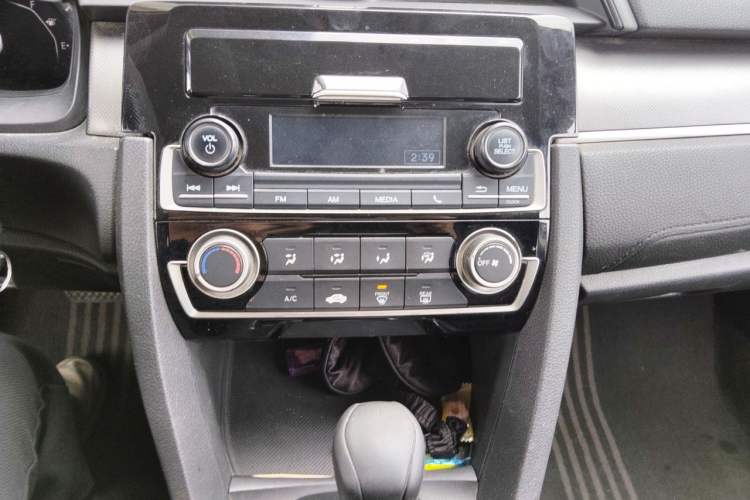 Used Honda Civic 2016 180TURBO CVT Comfort Version Audio And AC Panel
