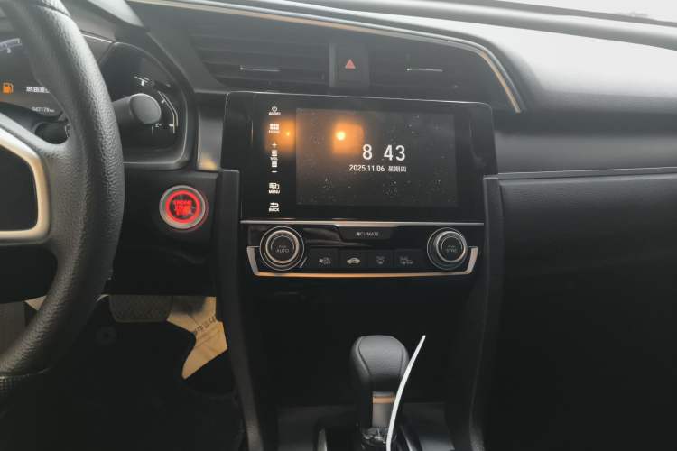 Used Honda Civic 2016 220TURBO CVT Luxury Edition Audio And AC Panel