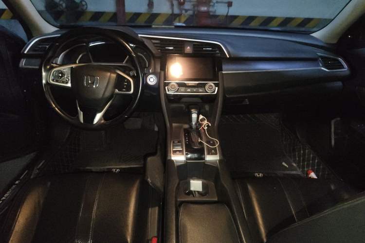Used Honda Civic 2016 220TURBO CVT Prestige Edition Center Console