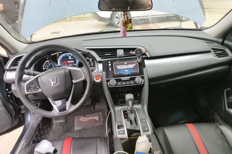 Used Honda Civic 2016 220TURBO CVT Luxury Edition Center Console
