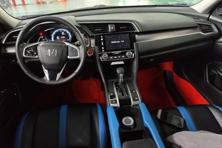 Used Honda Civic 2016 220TURBO CVT Luxury Edition Center Console