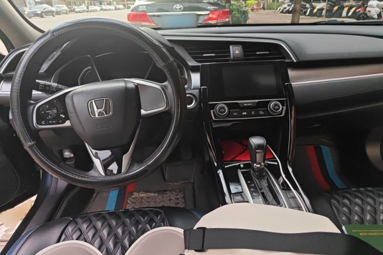 Used Honda Civic 2016 220TURBO CVT Luxury Edition Center Console