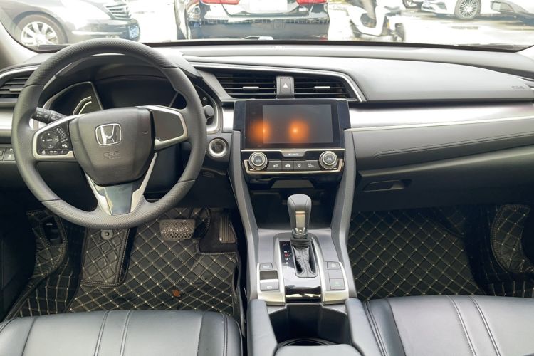 Used Honda Civic 2016 220TURBO CVT Luxury Edition Center Console
