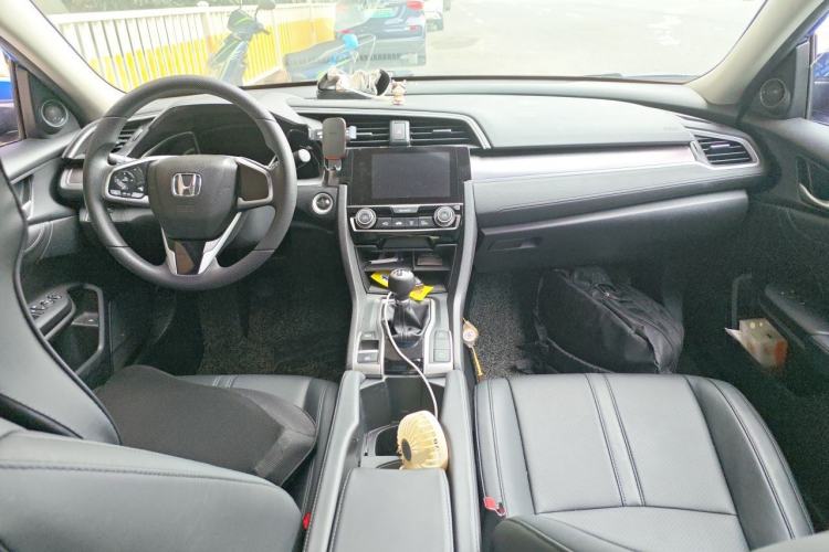 Used Honda Civic 2016 220TURBO Manual Luxury Edition Center Console