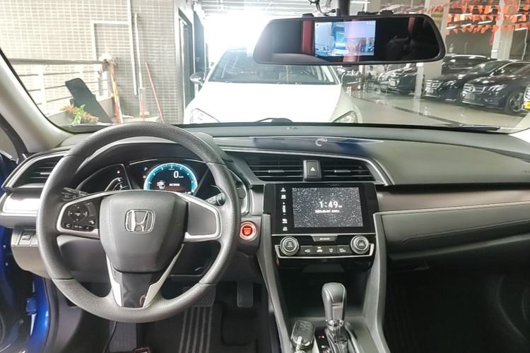 Used Honda Civic 2016 220TURBO CVT Luxury Edition Center Console