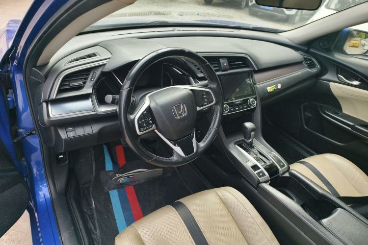 Used Honda Civic 2016 220TURBO CVT Prestige Edition Center Console
