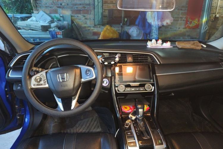 Used Honda Civic 2016 220TURBO CVT Prestige Edition Center Console