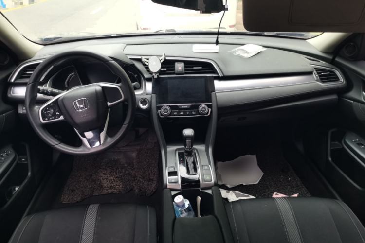 Used Honda Civic 2016 220TURBO CVT Luxury Edition Center Console