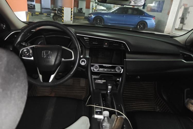 Used Honda Civic 2016 220TURBO CVT Luxury Edition Center Console