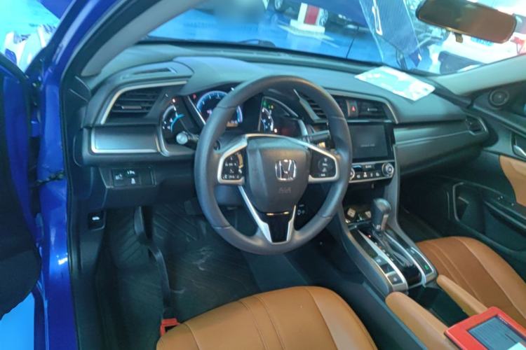 Used Honda Civic 2016 220TURBO CVT Luxury Edition Center Console
