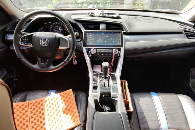 Used Honda Civic 2016 180TURBO CVT Comfort Version Center Console