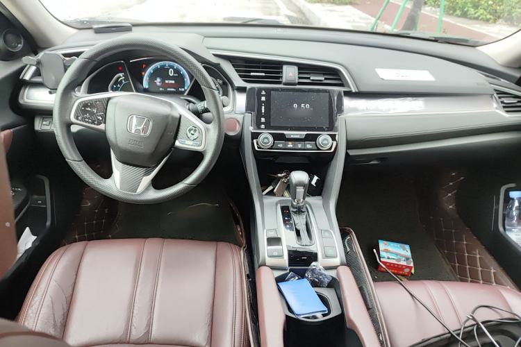 Used Honda Civic 2016 220TURBO CVT Luxury Edition Center Console