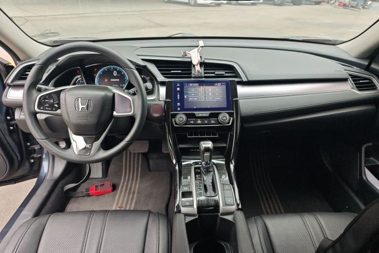Used Honda Civic 2016 220TURBO CVT Luxury Edition Center Console