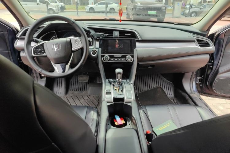 Used Honda Civic 2016 220TURBO CVT Luxury Edition Center Console