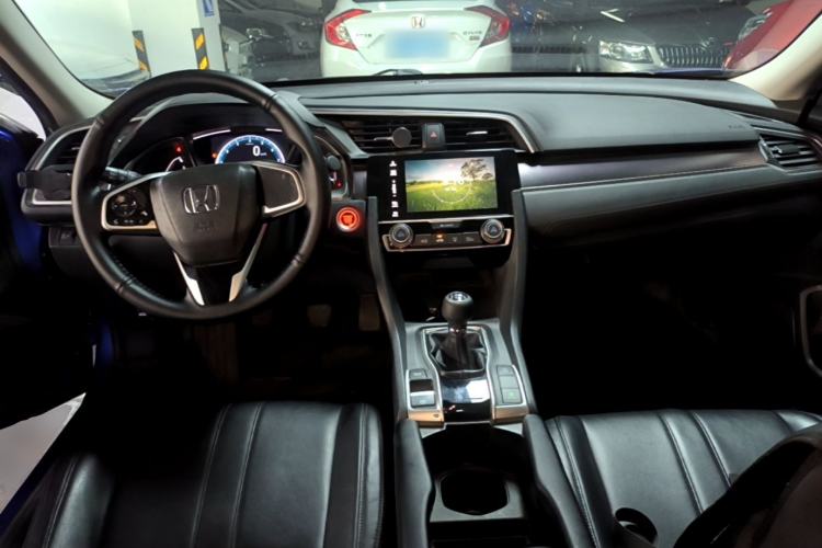 Used Honda Civic 2016 220TURBO Manual Luxury Edition Center Console