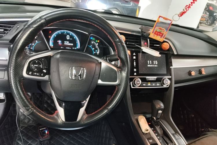 Used Honda Civic 2016 220TURBO CVT Luxury Edition Center Console