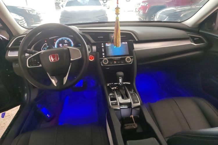Used Honda Civic 2016 220TURBO CVT Luxury Edition Center Console