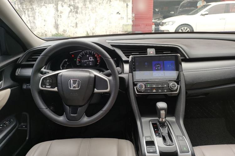 Used Honda Civic 2016 180TURBO CVT Comfort Version Center Console