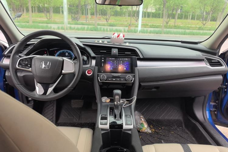 Used Honda Civic 2016 220TURBO CVT Luxury Edition Center Console