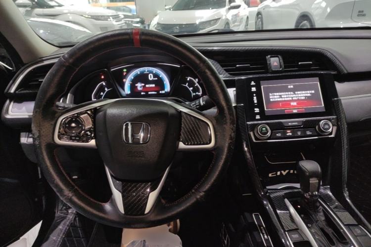 Used Honda Civic 2016 220TURBO CVT Luxury Edition Center Console