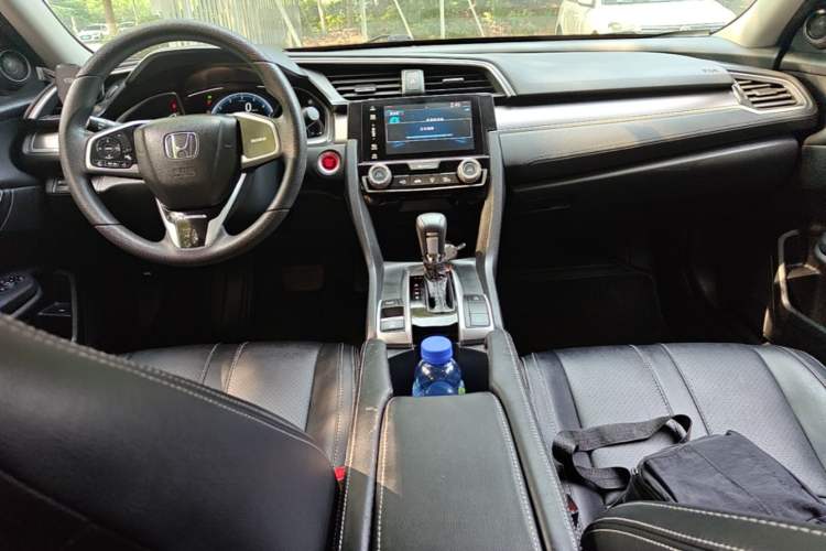 Used Honda Civic 2016 220TURBO CVT Luxury Edition Center Console