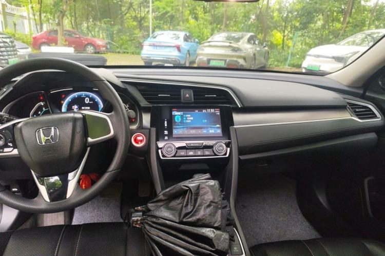 Used Honda Civic 2016 220TURBO CVT Luxury Edition Center Console
