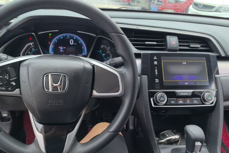 Used Honda Civic 2016 220TURBO CVT Luxury Edition Center Console