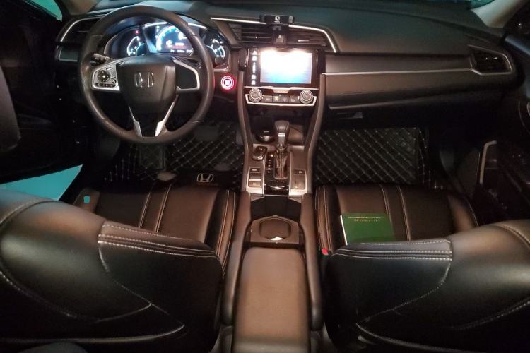 Used Honda Civic 2016 220TURBO CVT Luxury Edition Center Console