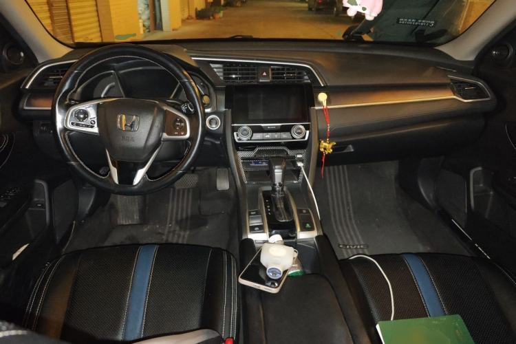 Used Honda Civic 2016 220TURBO CVT Luxury Edition Center Console