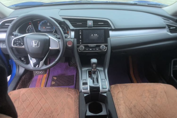 Used Honda Civic 2016 220TURBO CVT Luxury Edition Center Console