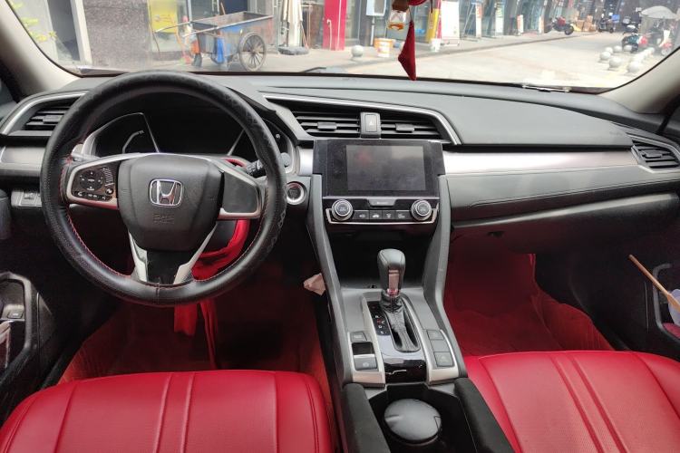 Used Honda Civic 2016 220TURBO CVT Luxury Edition Center Console