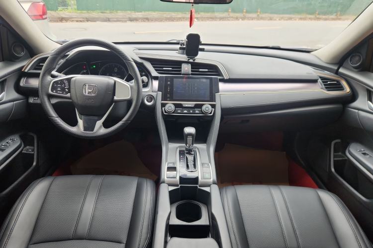 Used Honda Civic 2016 220TURBO CVT Luxury Edition Center Console