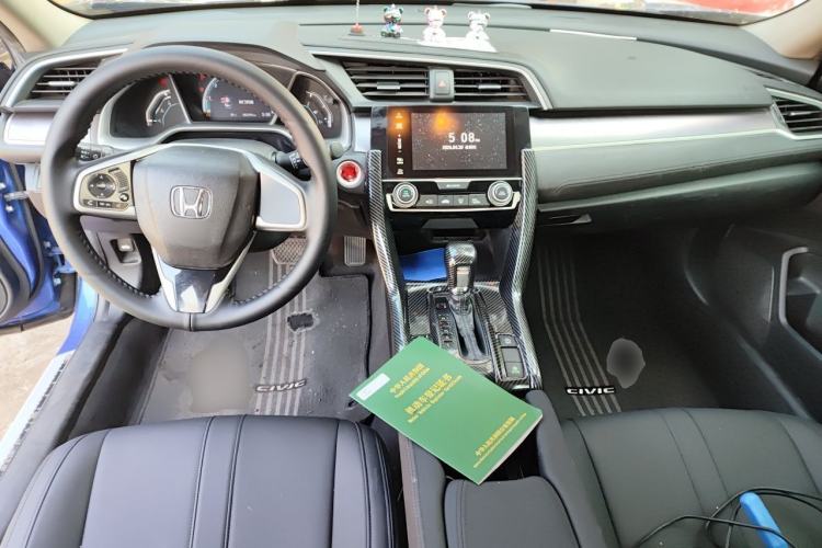Used Honda Civic 2016 220TURBO CVT Luxury Edition Center Console