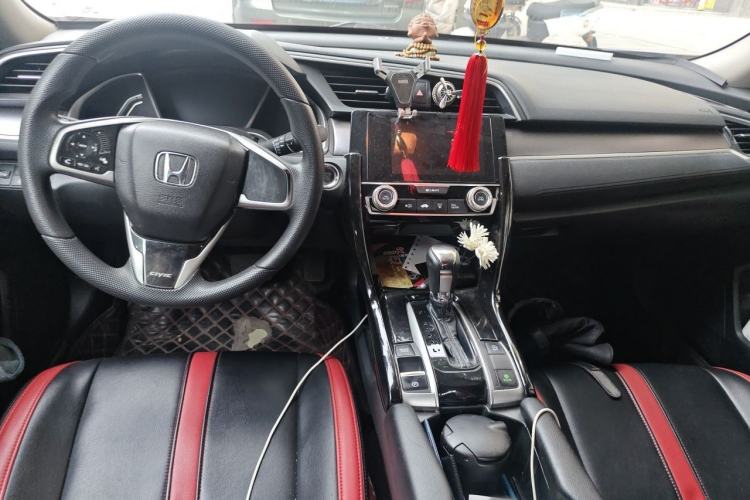 Used Honda Civic 2016 220TURBO CVT Luxury Edition Center Console