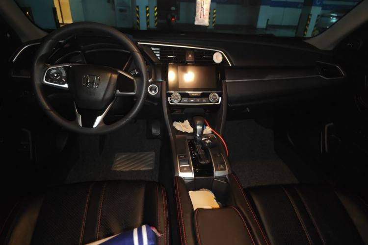 Used Honda Civic 2016 220TURBO CVT Luxury Edition Center Console