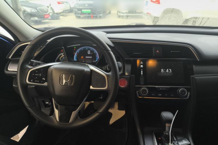 Used Honda Civic 2016 220TURBO CVT Luxury Edition Center Console