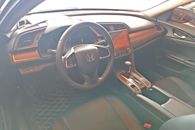 Used Honda Civic 2016 180TURBO CVT Comfort Version Center Console