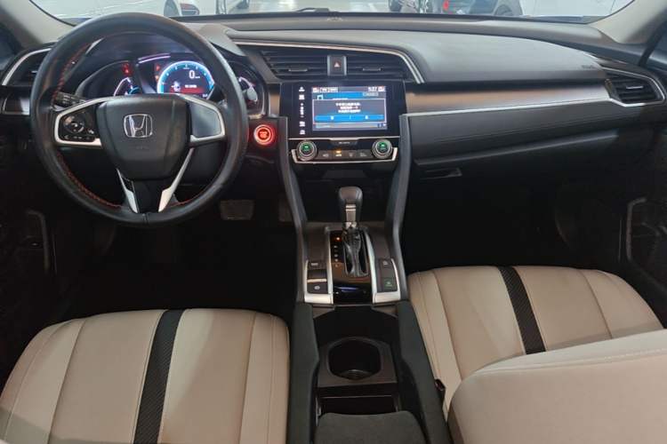 Used Honda Civic 2016 220TURBO CVT Luxury Edition Center Console